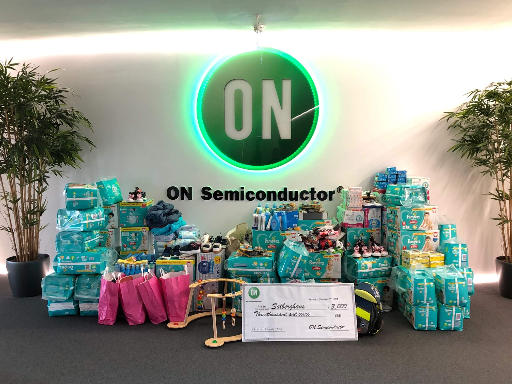 onsemi Donates $6,147 to the Salberghaus children’s home
                 in Putzbrunn, Germany